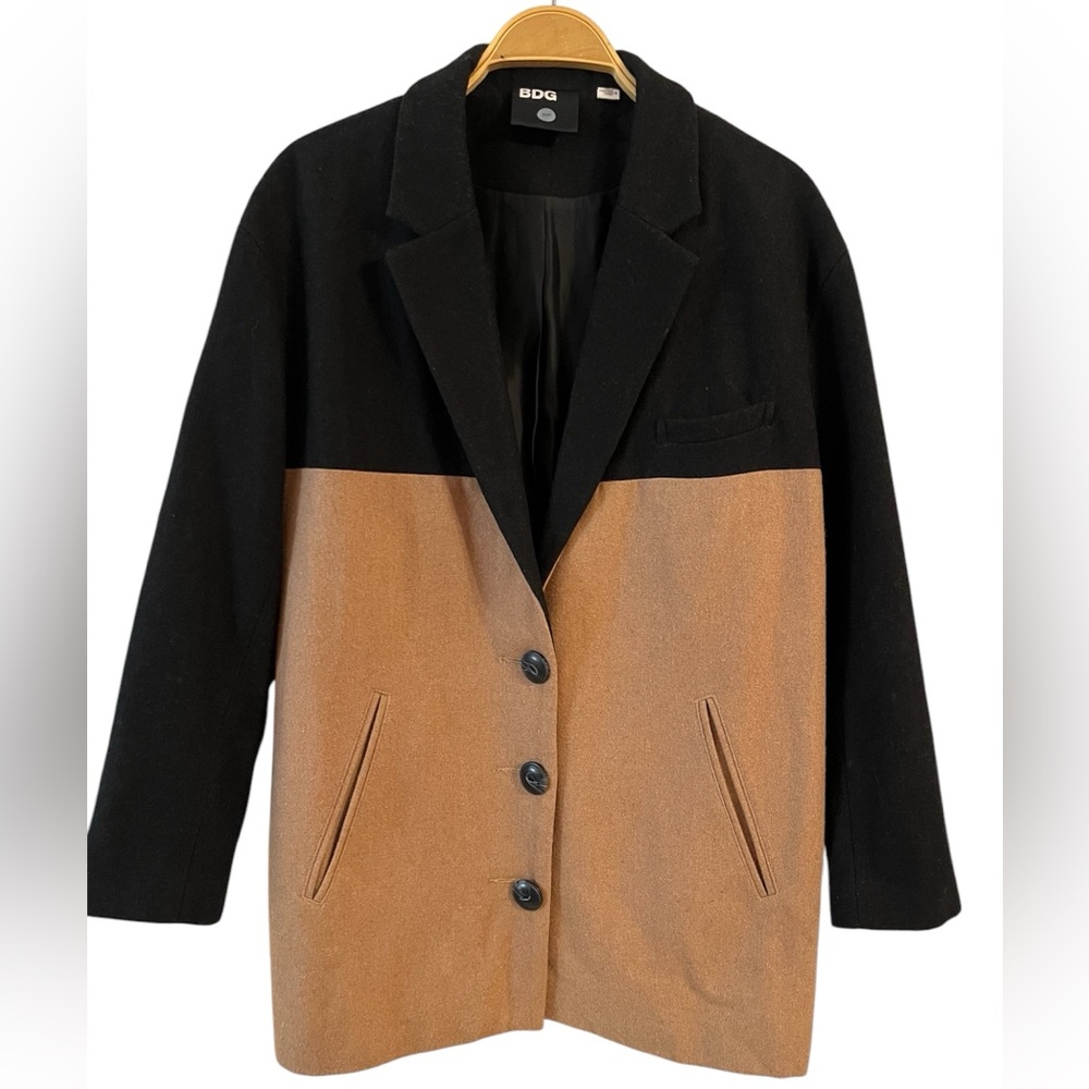 ✨BDG✨Two-Tone Color block Wool Blend Coat